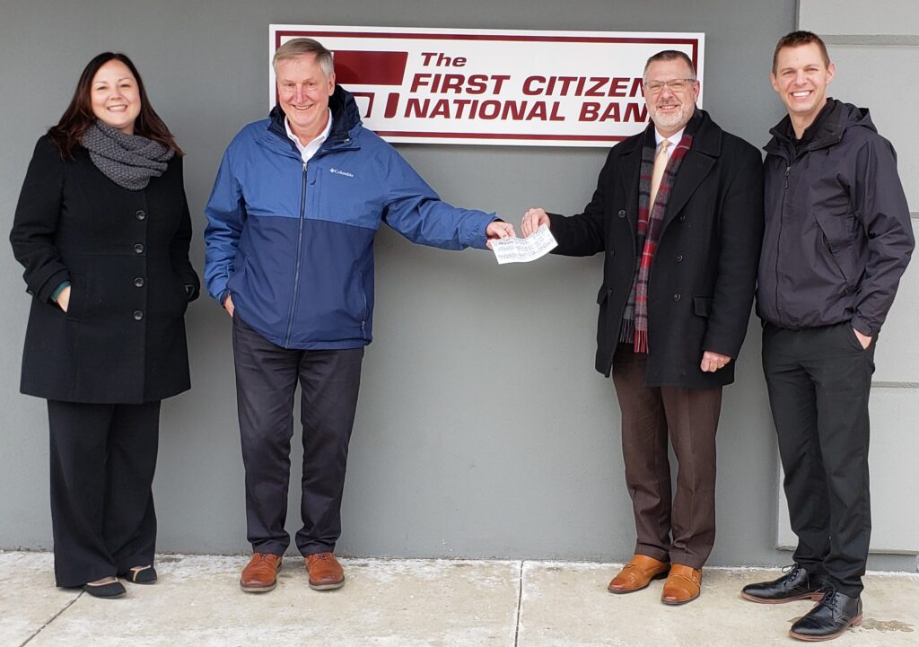 First Citizens National Bank Donates to WMH